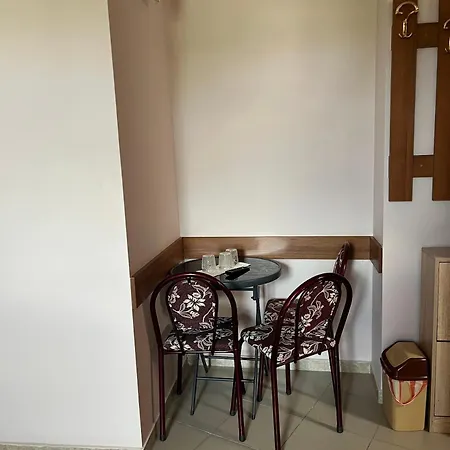 аугуста 7 招待所 希萨里亚