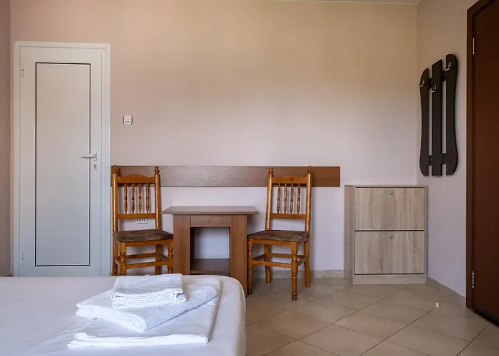 Pensjonat аугуста 7 Chisaria