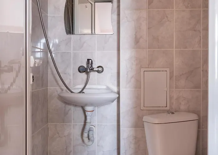 Pensjonat аугуста 7 3*